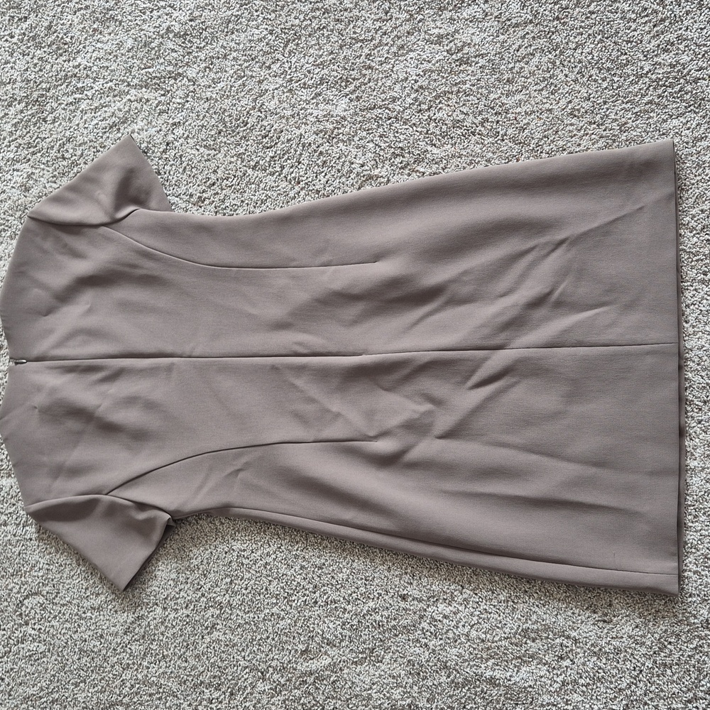 NWT Theory Olive Green Dress Size 00 Short Sleeve Crepe Material - Picture 9 of 10